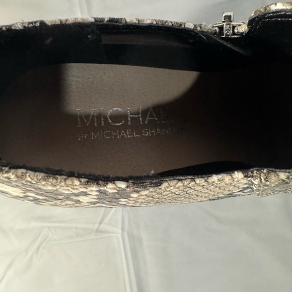 Michael by Michael Shannon Women’s Snakeskin-look Ankle Boots Size 7 - Picture 5 of 8
